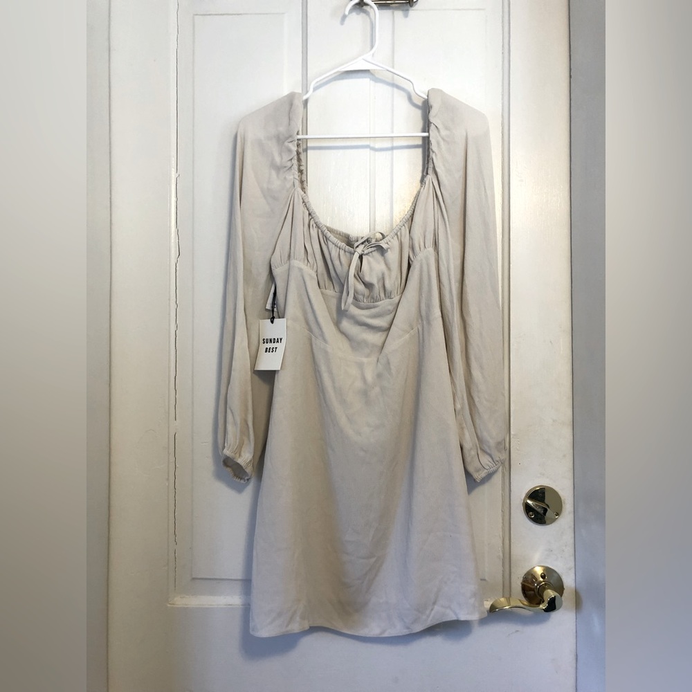 NWT Aritzia Delilah Long Sleeve Dress Size L